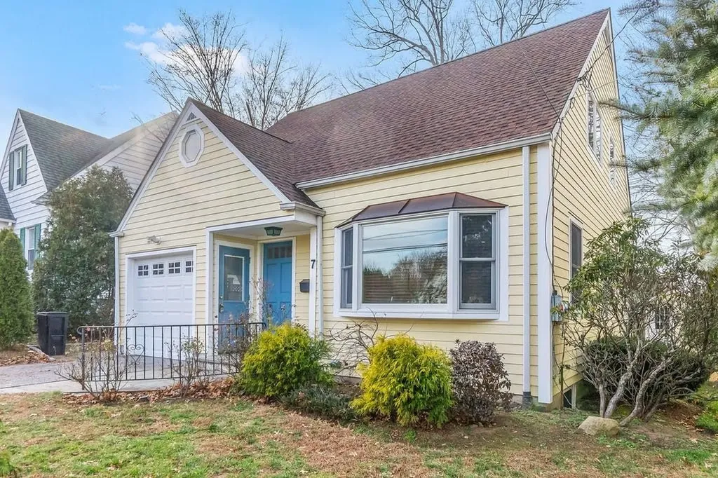 7 Shelley Avenue Valhalla NY 10595