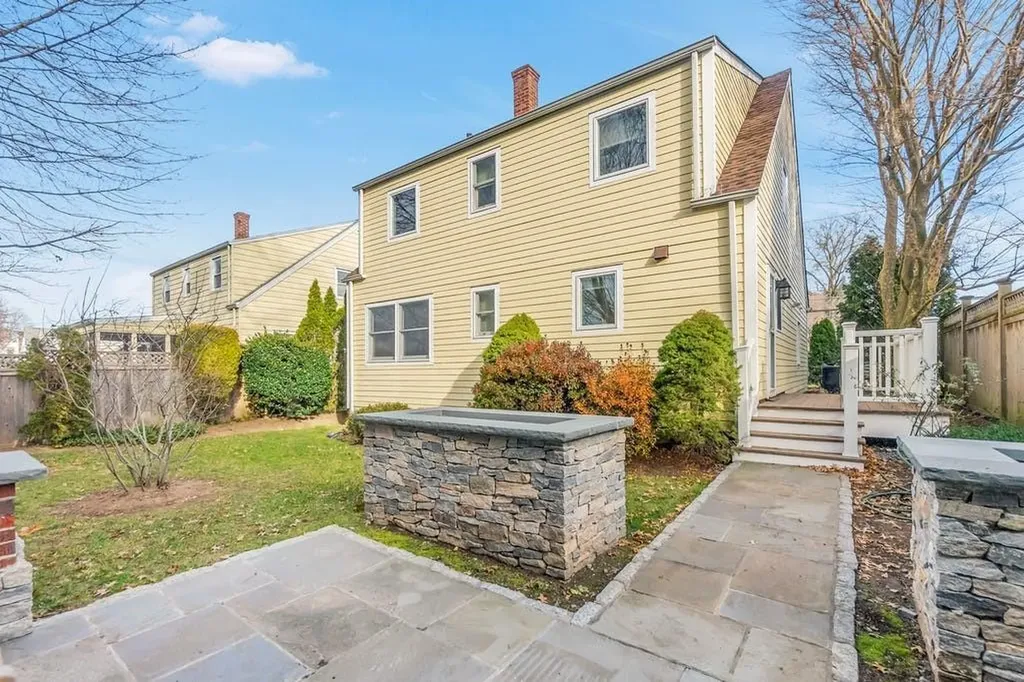 7 Shelley Avenue Valhalla NY 10595