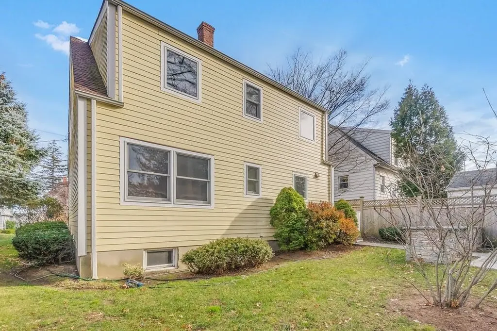 7 Shelley Avenue Valhalla NY 10595