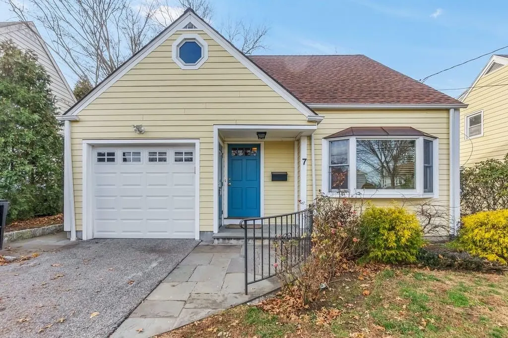 7 Shelley Avenue Valhalla NY 10595