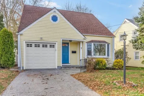 7 Shelley Avenue Valhalla NY 10595