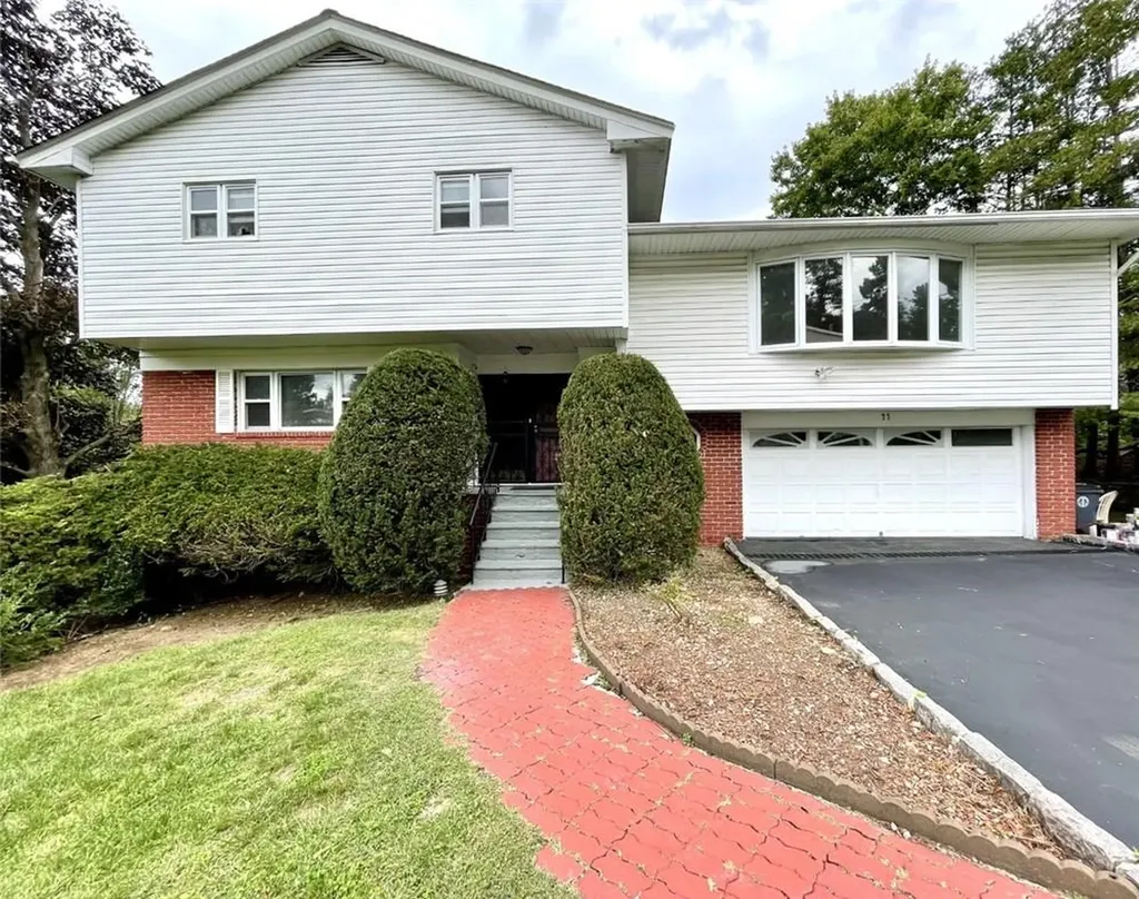 11 Balmoral Crescent White Plains NY 10607