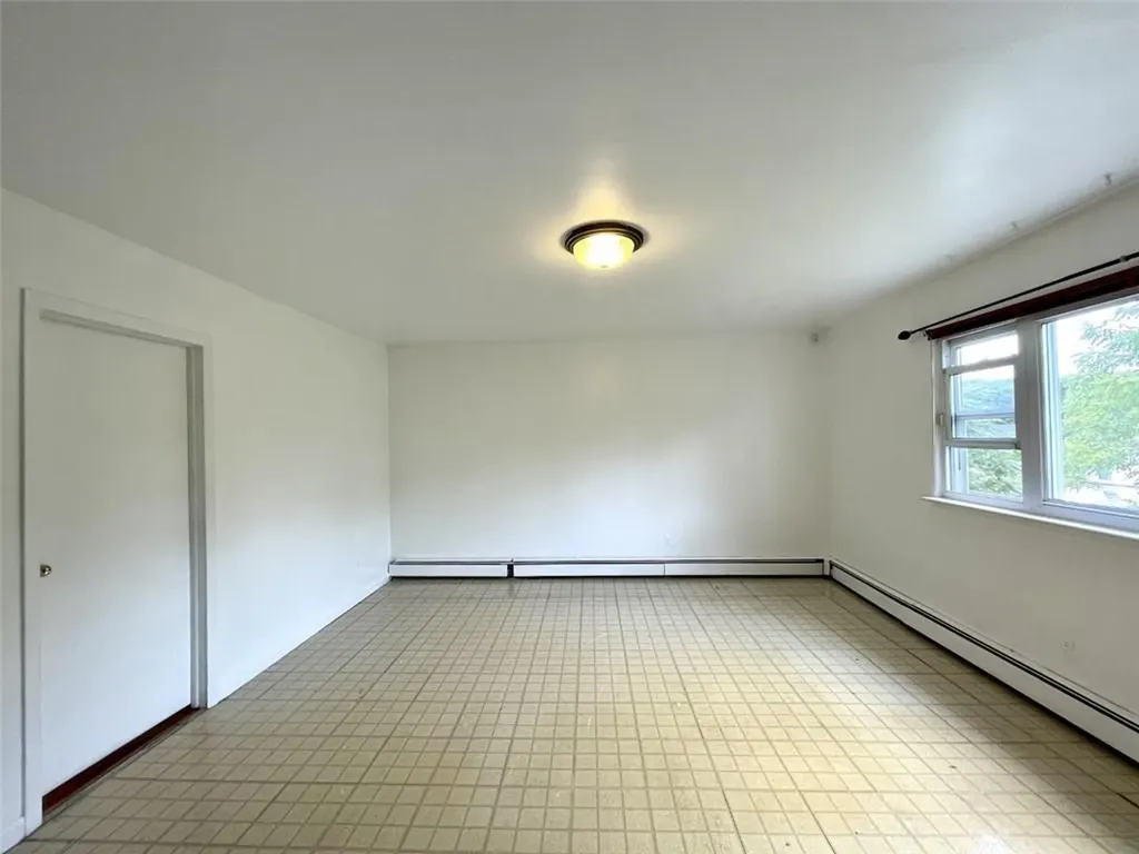 11 Balmoral Crescent White Plains NY 10607