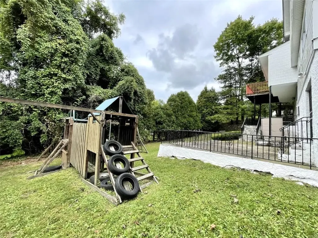 11 Balmoral Crescent White Plains NY 10607