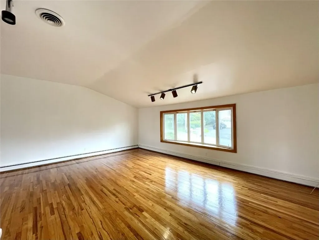 11 Balmoral Crescent White Plains NY 10607
