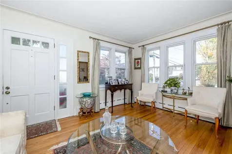 47 Saratoga Avenue Pleasantville NY 10570