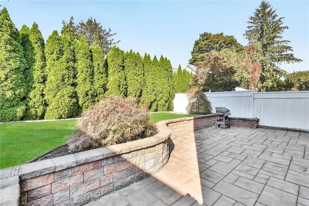 20 Summit Street Nyack NY 10960