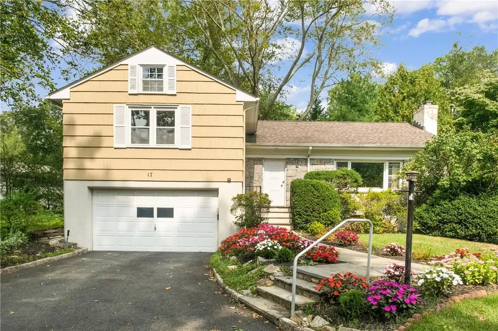 17 Doris Drive Scarsdale NY 10583