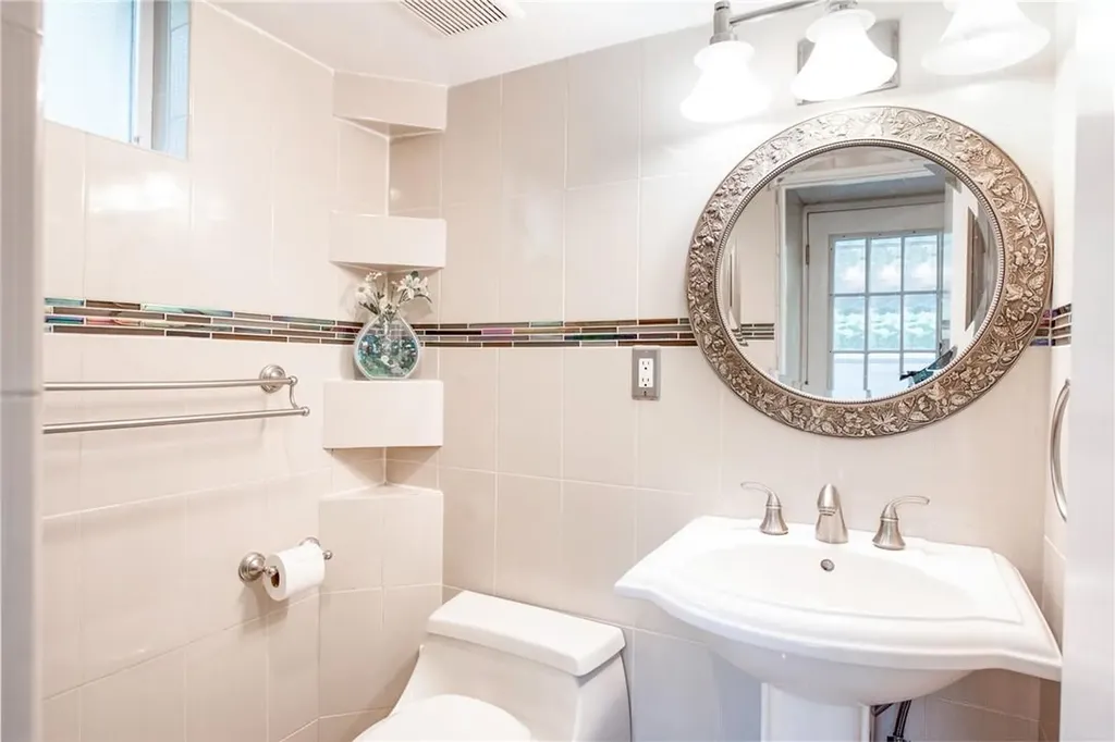 17 Doris Drive Scarsdale NY 10583