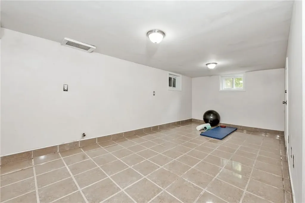 17 Doris Drive Scarsdale NY 10583