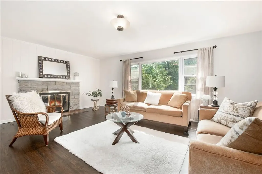 17 Doris Drive Scarsdale NY 10583