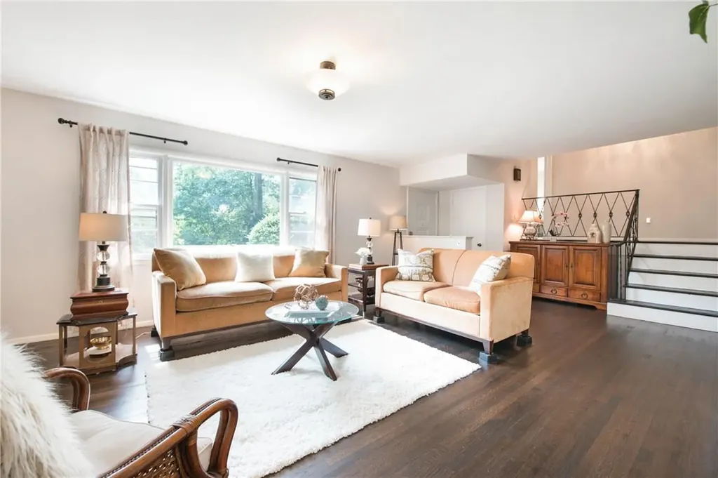 17 Doris Drive Scarsdale NY 10583