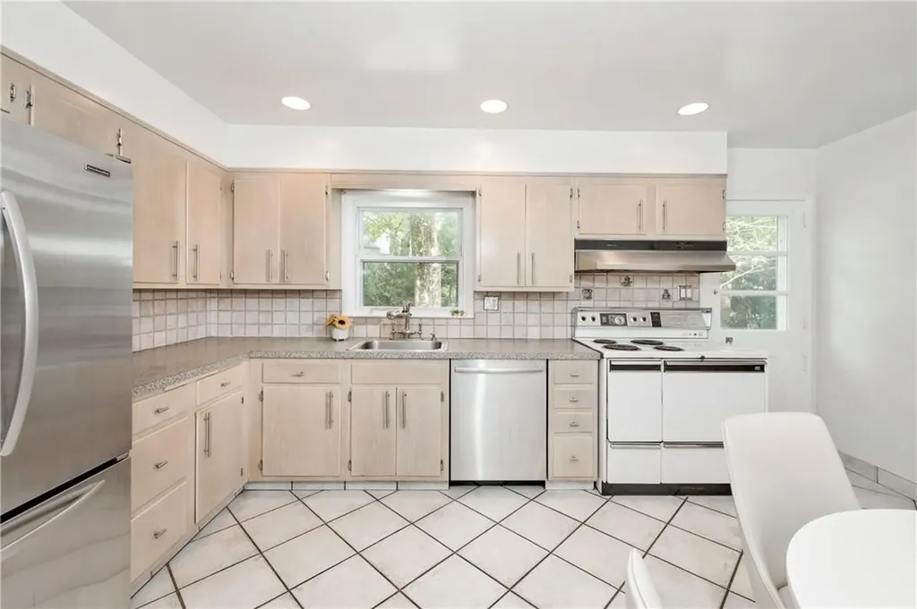 17 Doris Drive Scarsdale NY 10583