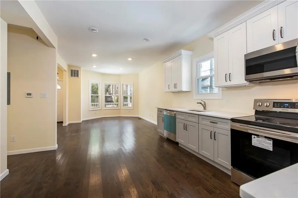 70 Harding Avenue White Plains NY 10606