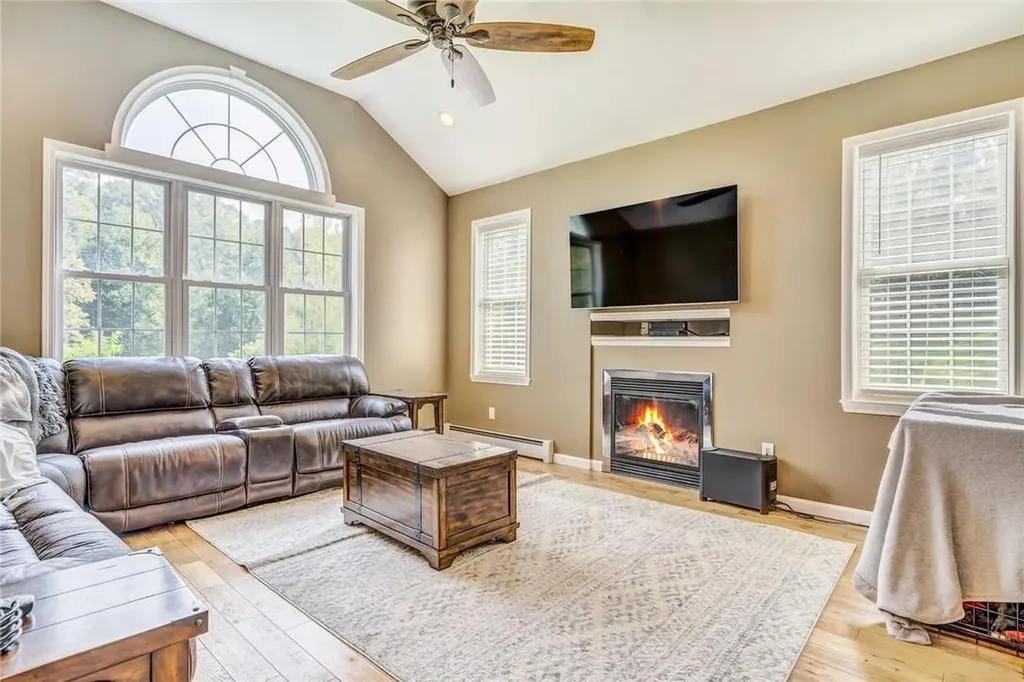 312 Old Post Road Marlboro NY 12542
