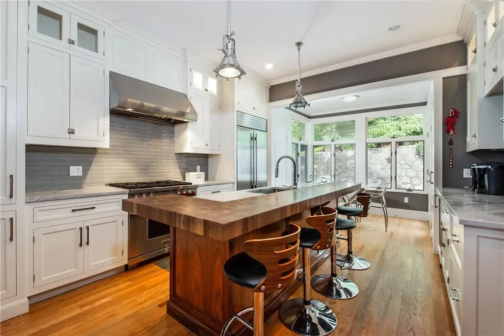 32 Parkway Drive Dobbs Ferry NY 10522
