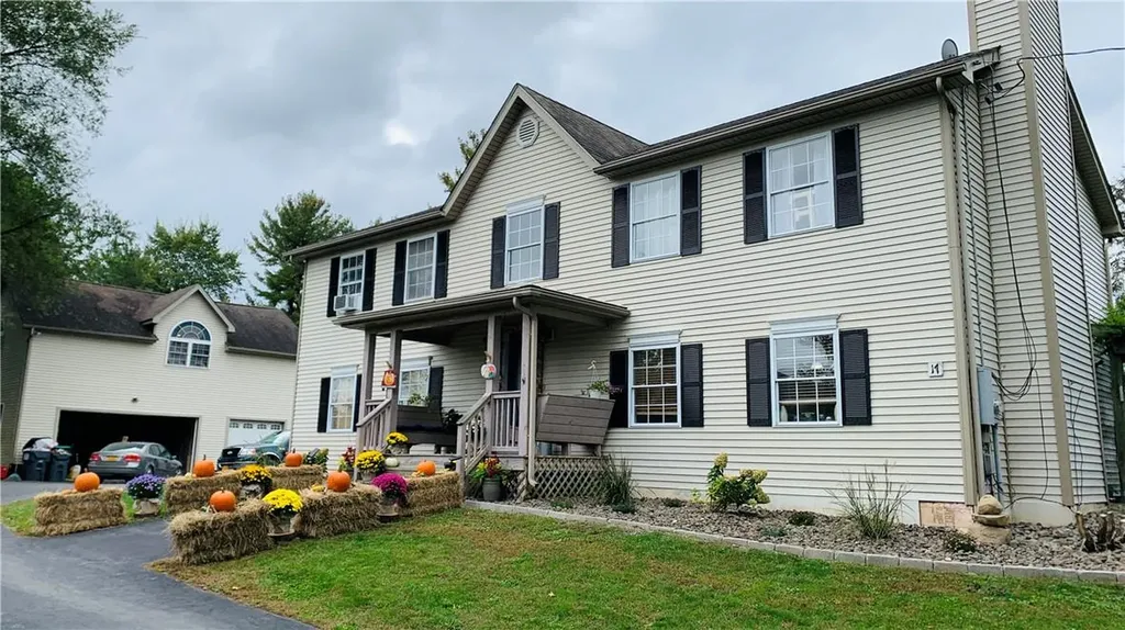 17 Brendella Court Wallkill NY 12589
