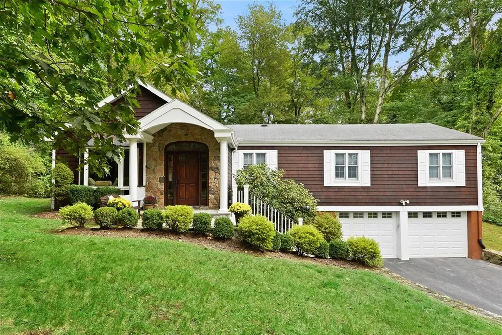 22 Meadow Lane Chappaqua NY 10514