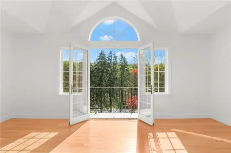 100 Whippoorwill Road E Armonk NY 10504