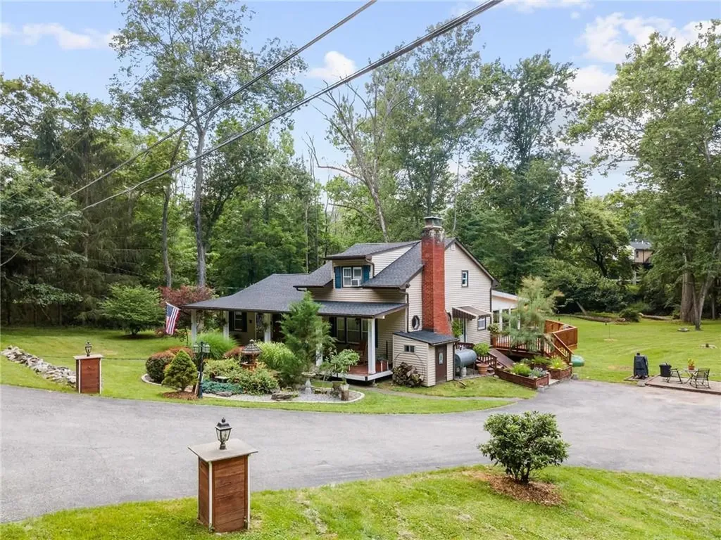 11 Creek Bend Road Hopewell Junction NY 12533