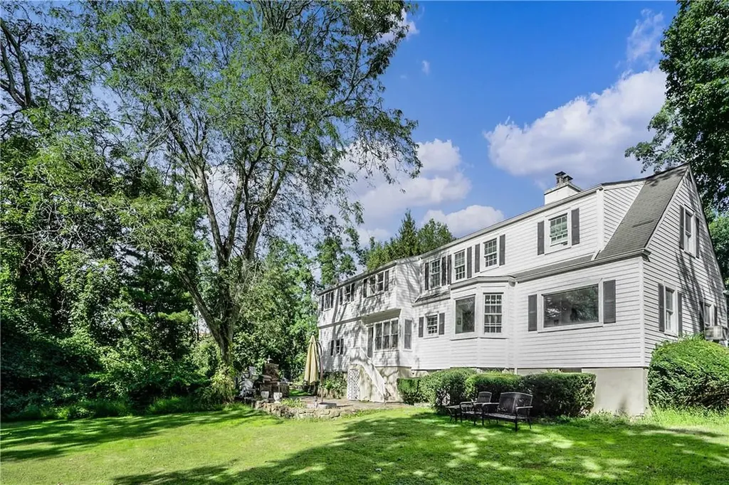40 Taylor Road Valhalla NY 10595
