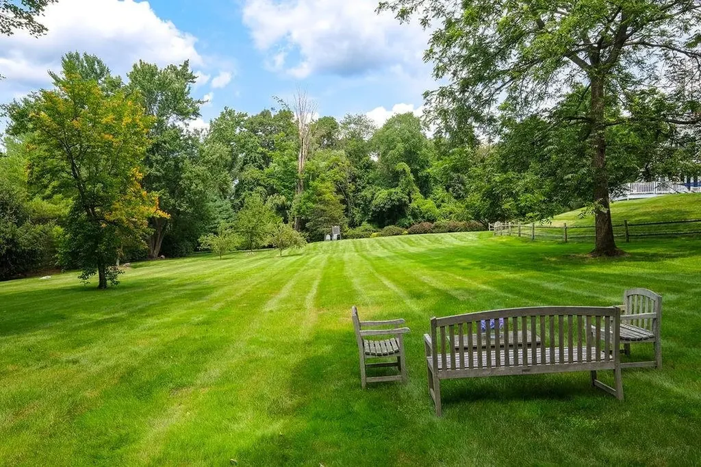 24 West Way Chappaqua NY 10514