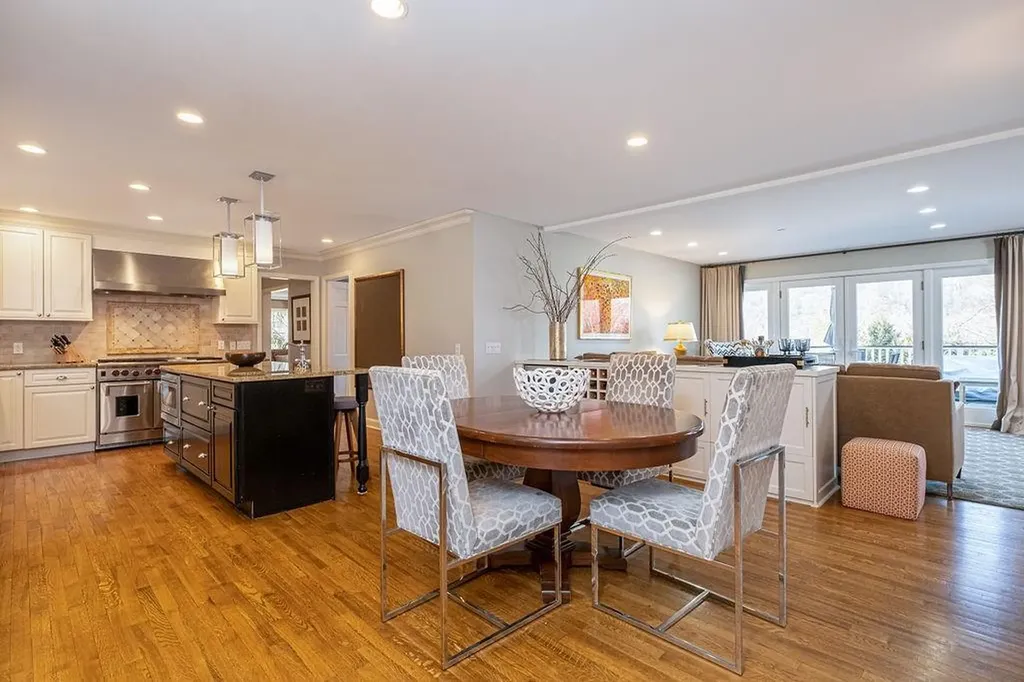 24 West Way Chappaqua NY 10514