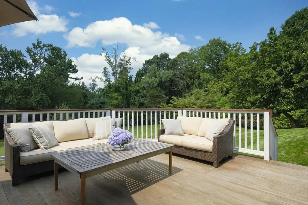 24 West Way Chappaqua NY 10514