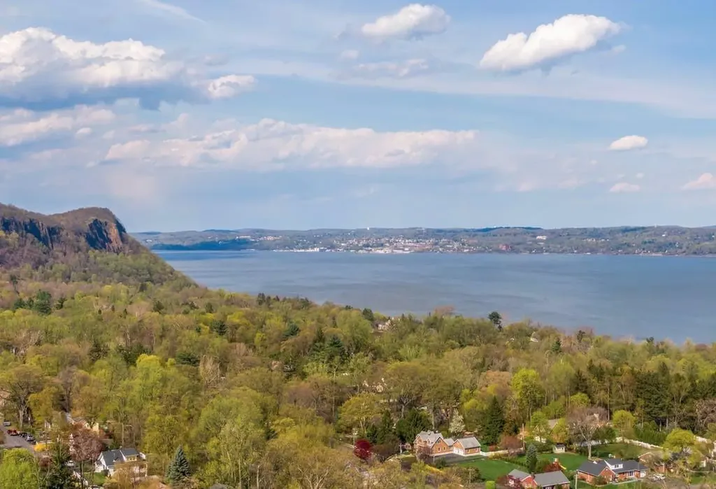 5 Riverton Drive Nyack NY 10960