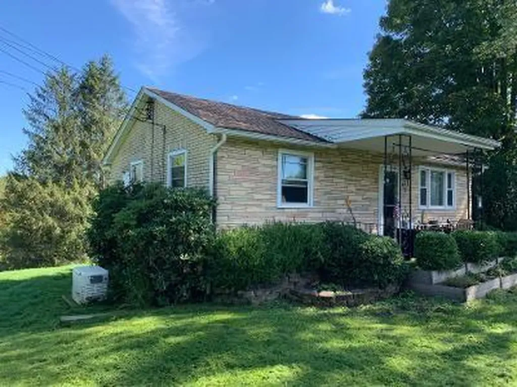5 Park Lane Mountain Dale NY 12763