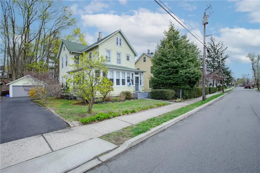 30 Riverside Drive Suffern NY 10901