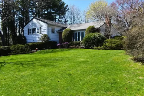 16 Maplemoor Lane White Plains NY 10605
