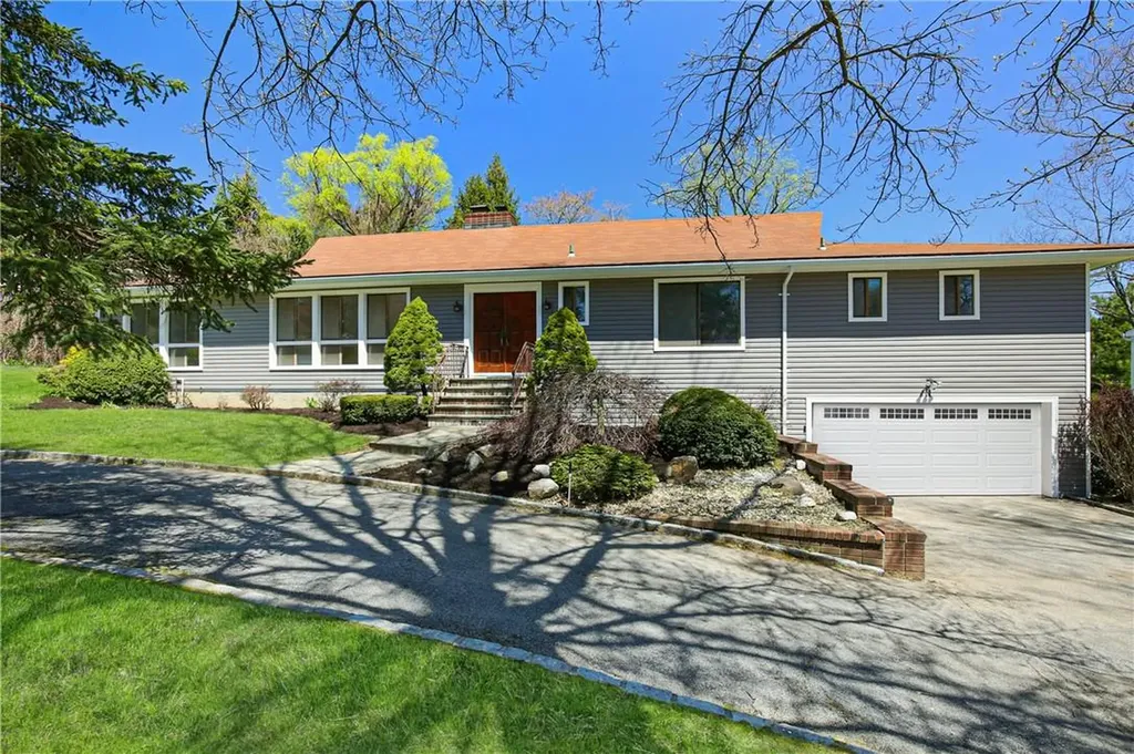 33 Penny Lane Scarsdale NY 10583