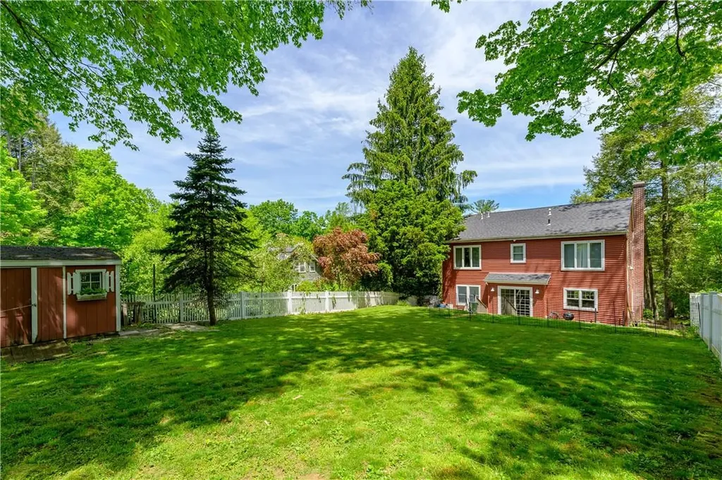 23 South Road Katonah NY 10536