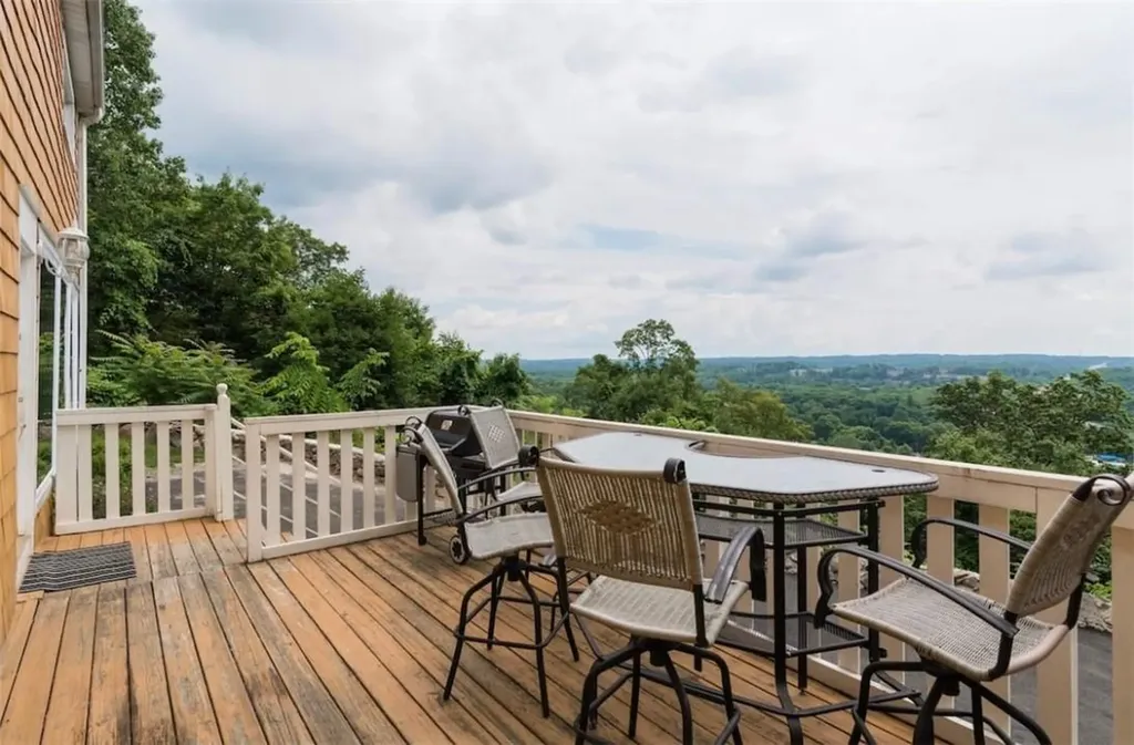 52 Pavilion Road Suffern NY 10901