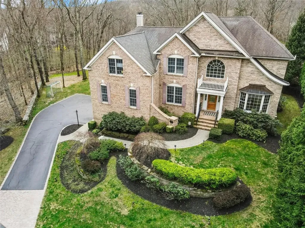40 Hallocks Run Somers NY 10589