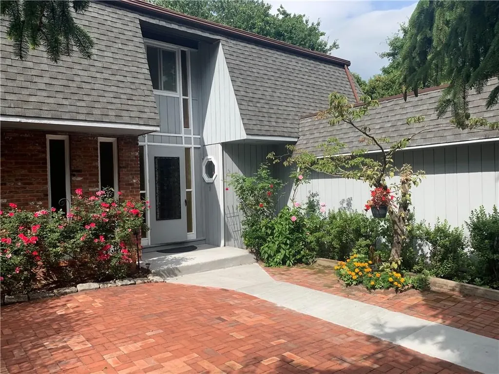 57 Tennyson Drive Nanuet NY 10954