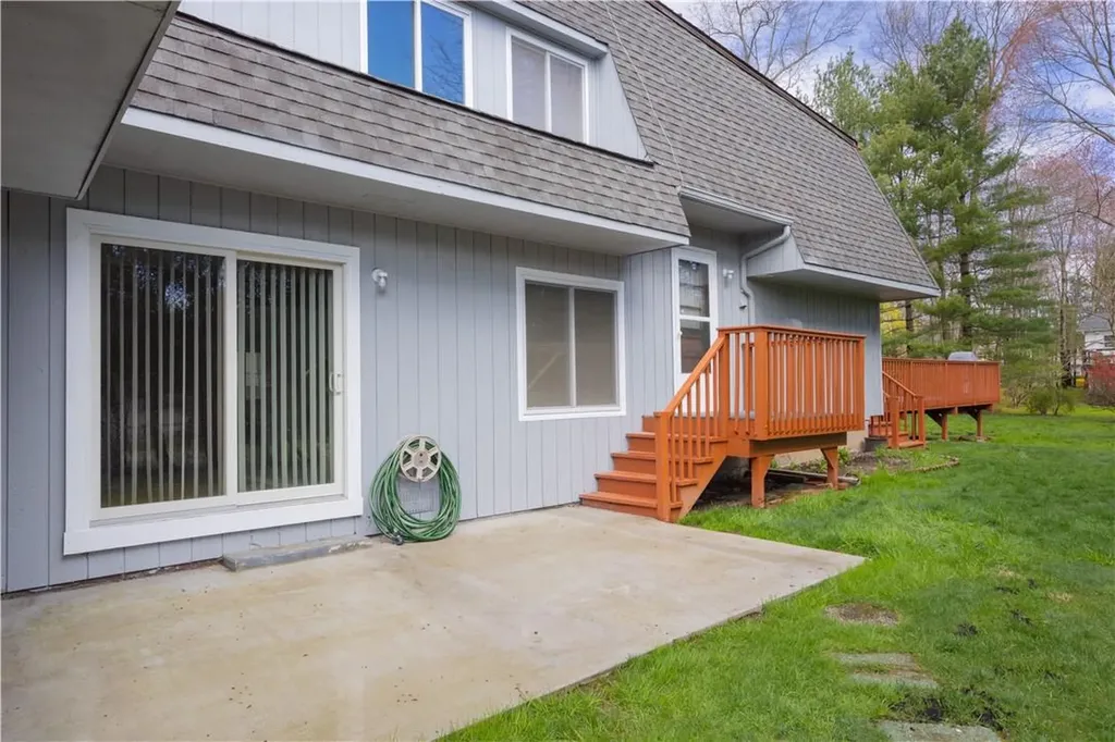 57 Tennyson Drive Nanuet NY 10954