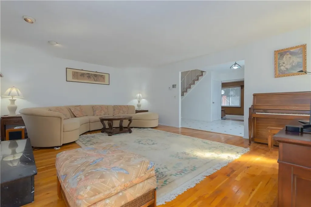 57 Tennyson Drive Nanuet NY 10954
