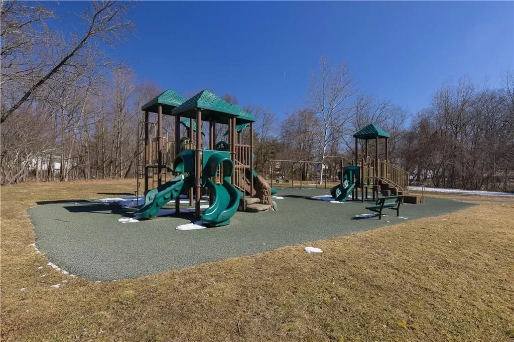 57 Tennyson Drive Nanuet NY 10954
