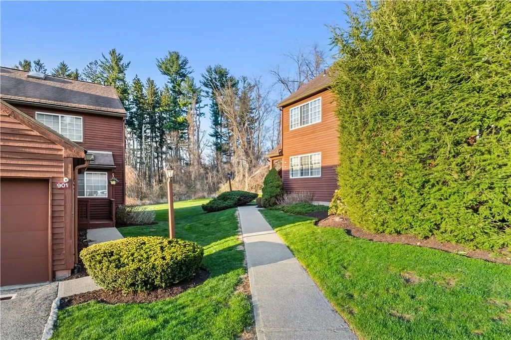 102 Seven Fields Lane Brewster NY 10509