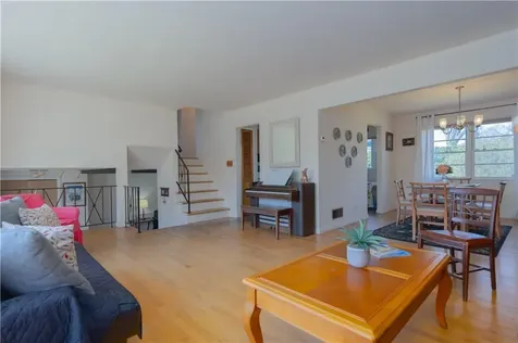 10 Parkside Drive Suffern NY 10901