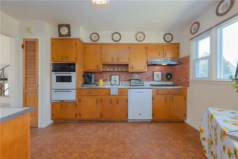 10 Parkside Drive Suffern NY 10901