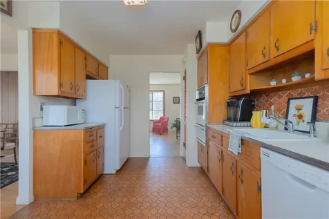 10 Parkside Drive Suffern NY 10901