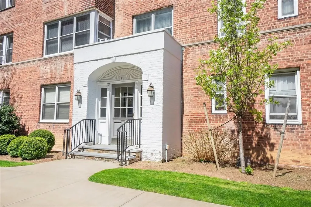 1 Bronxville Road Bronxville NY 10708