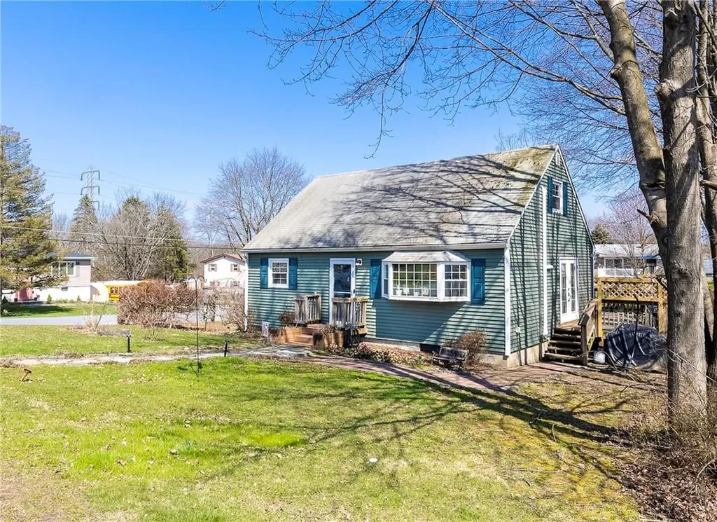 20 Pine Echo Drive Poughkeepsie NY 12601
