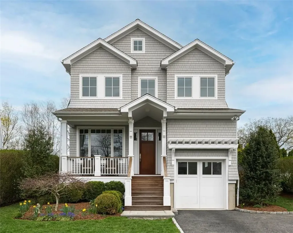12 Roosevelt Avenue Old Greenwich CT 06870