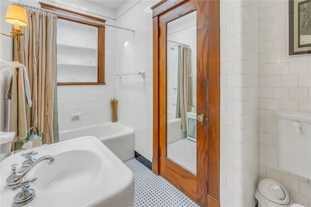 61 N Grant Avenue Congers NY 10920