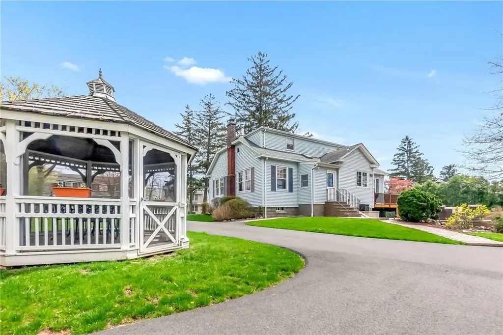 61 N Grant Avenue Congers NY 10920