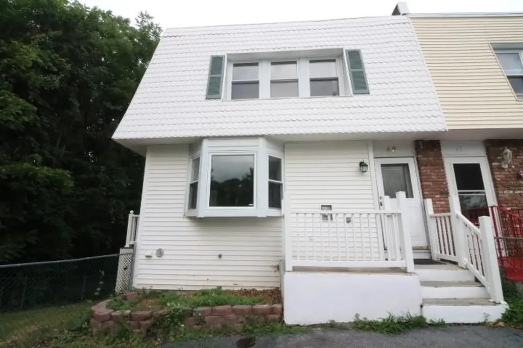 46 Chaucer Court Middletown NY 10941